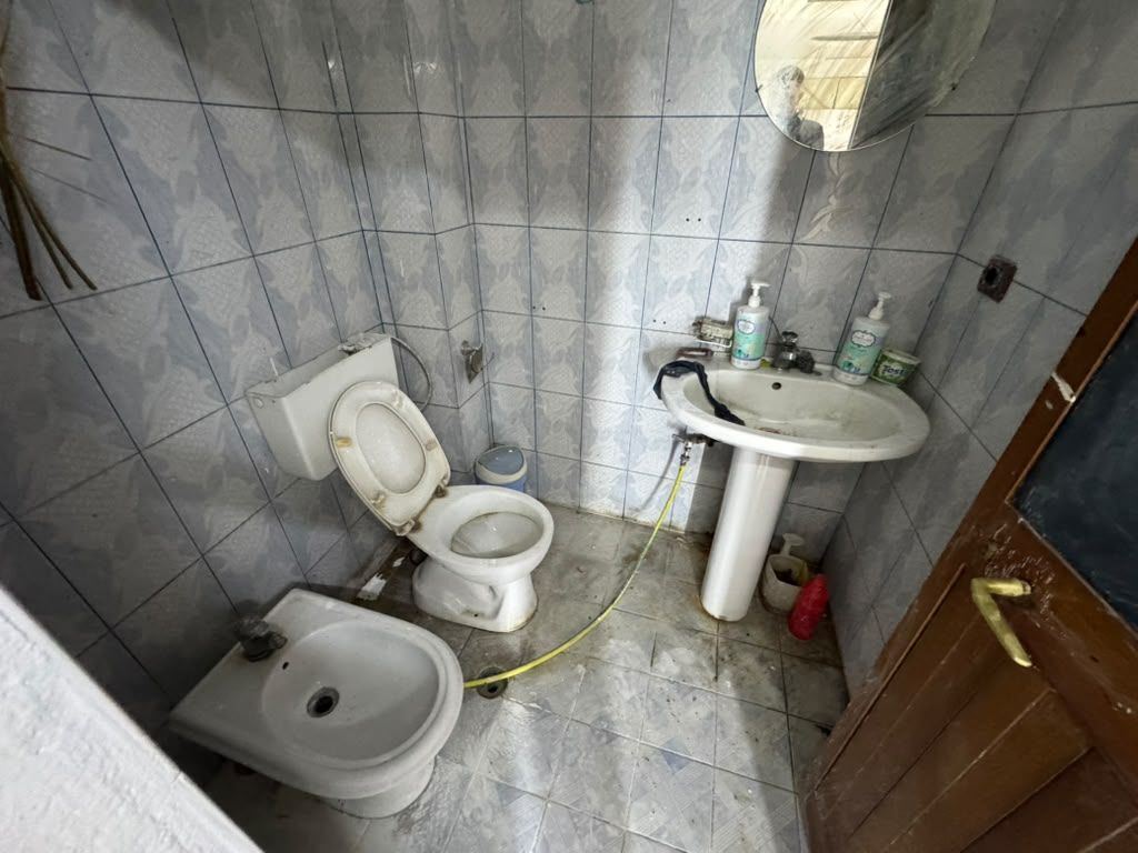 🏢 JEPET ME QIRA AMBIENT BIZNESI  📍 Bulevardi Zhan D’Ark, përballë Maternitetit “Koço Gliozheni”