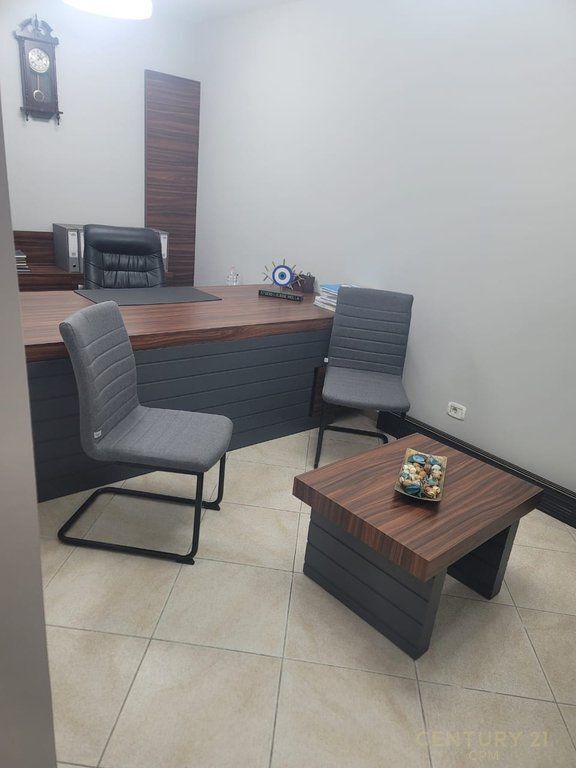 🏢 JEPET ME QIRA AMBIENT BIZNESI – BULEVARDI “GJERGJ FISHTA”
