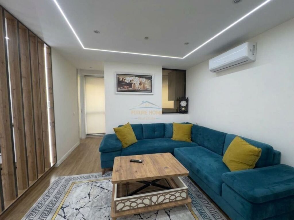 Qera, Apartament 2+1+ Verandë, Fusha Aviacionit, Tiranë