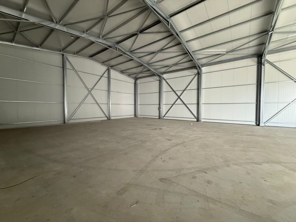 Warehouse for rent