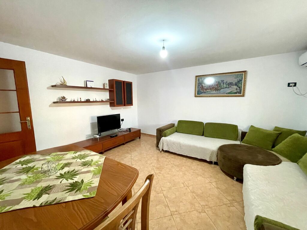 3+1 for rent near the new market 70,000 lek /month