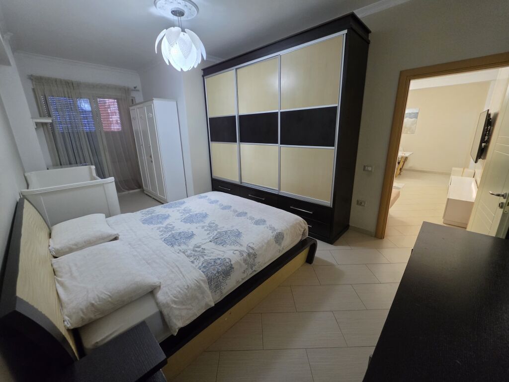 🏡 JEPET ME QIRA APARTAMENT 2+1 – ASTIR  📍 Adresa: Astir, pranë bar Oslo  💰 Çmimi: 65.000 lekë