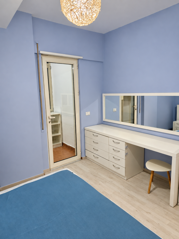 QERA 1+1+ GARDEROBE, KOMUNA E PARISIT, KRISTAL CENTER.