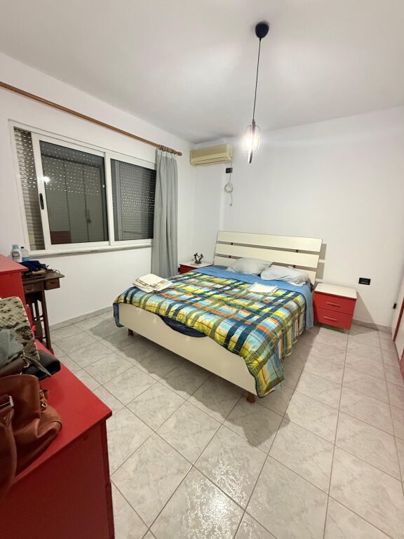 APARTAMENT 3+1 PER SHITJE PRANE KIKA 1