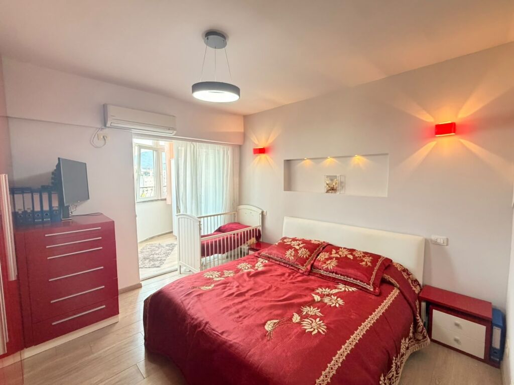 Paris Commune, apartment 2+1 for sale