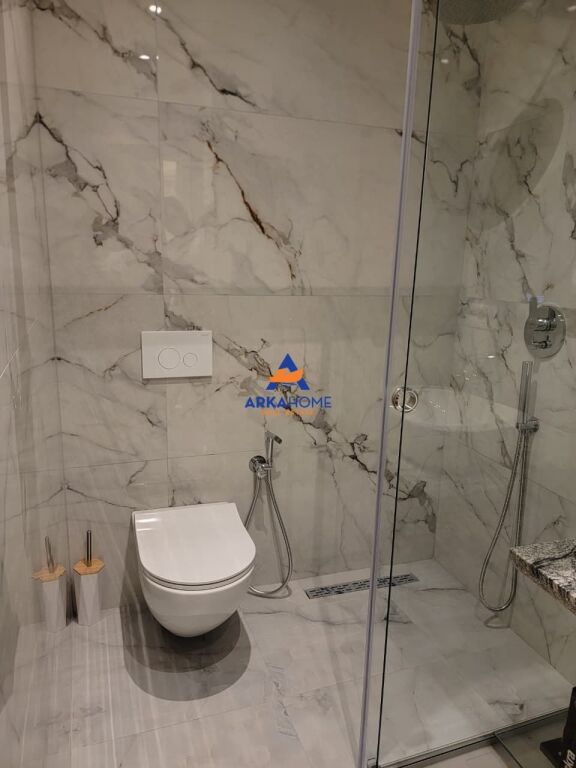 AFFITTASI APPARTAMENTO 1+1+BALCONE "VIA DI DURRËS" 600 EURO