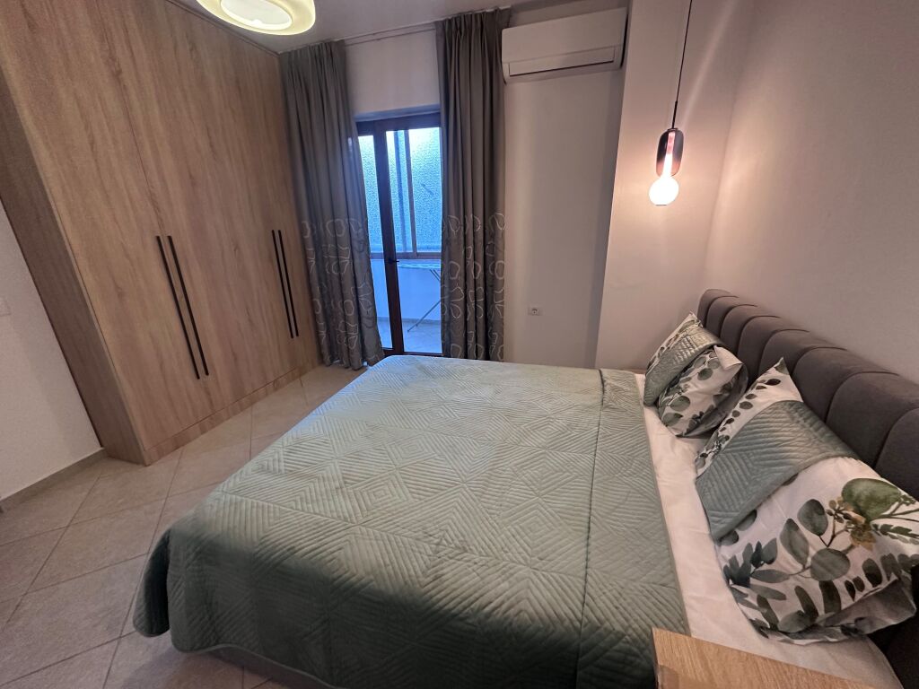 Affittasi 2+1 Viale Zogu i Pare  800€