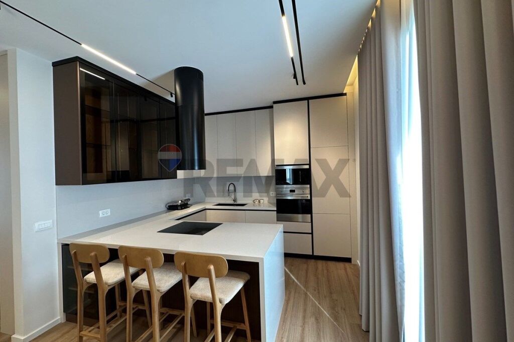 APARTAMENT 2+1 PER SHITJE NE SAUK