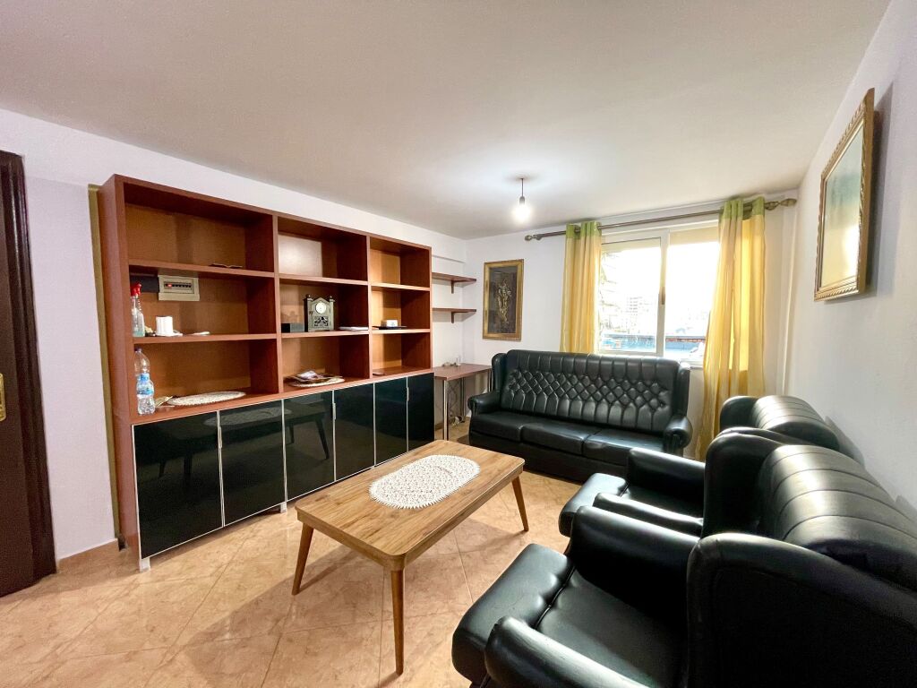 3+1 for rent near the new market 70,000 lek /month