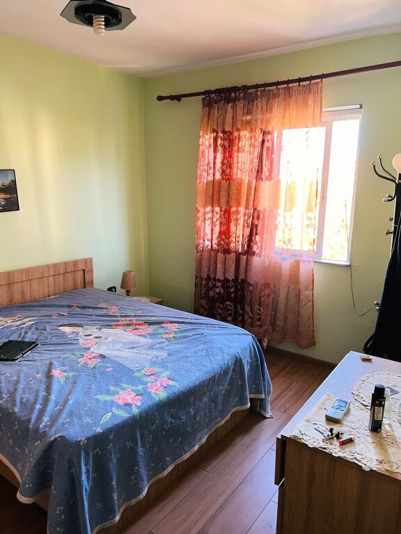 Jepet me qira 2+1+1  Xhamlliku 500 mije leke