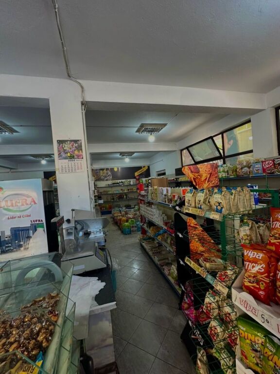 🏪 BUILT MARKET FOR SALE – KOMBINAT
