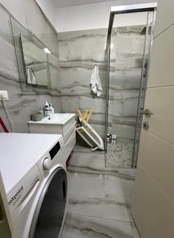 JEPET APARTAMENT 2+1+BLK ME QIRA TE RRUGA E DIBRES 1.000 EURO