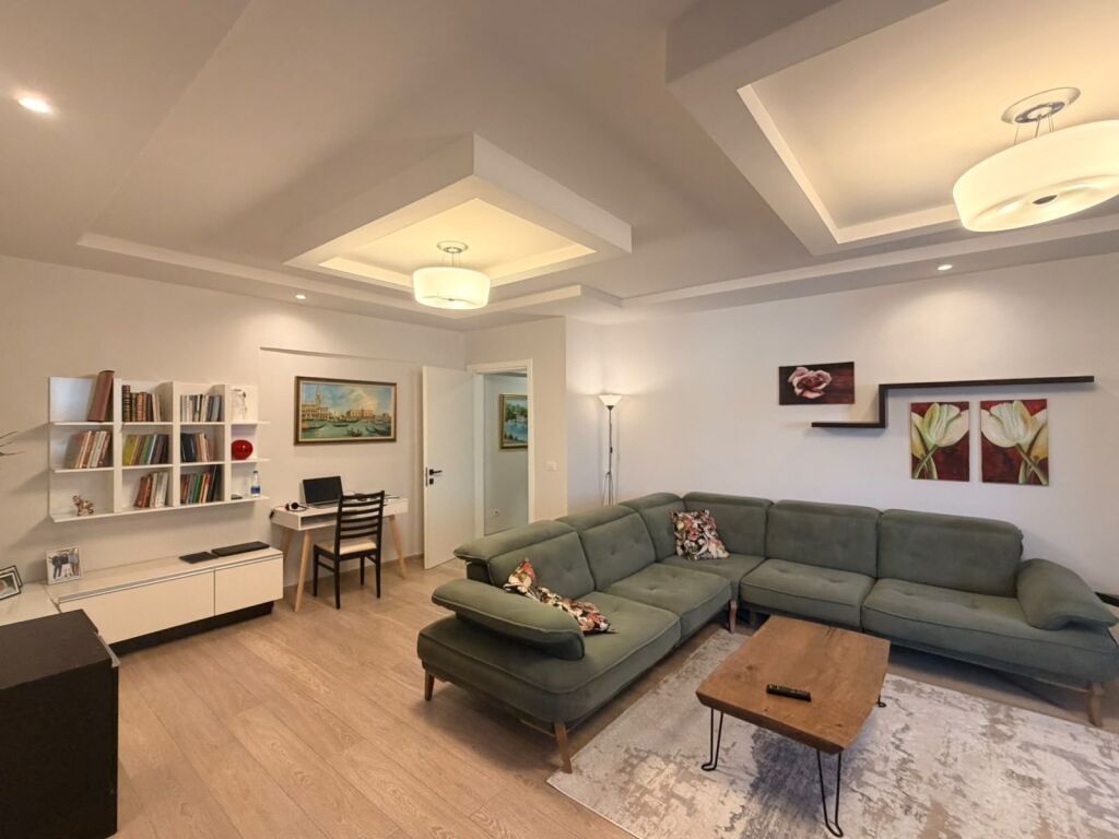 Paris Commune, apartment 2+1 for sale