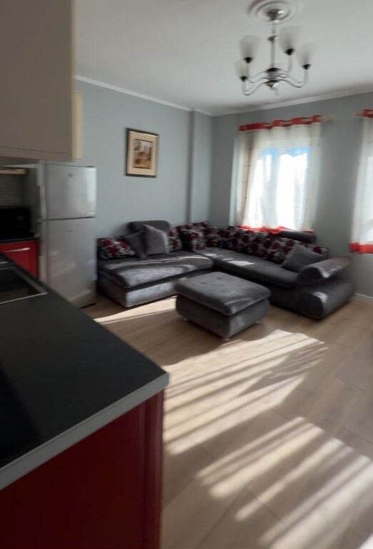 SHESIM APARTAMENT 2+1 TEK TERMINALI AUTOBUSEVE