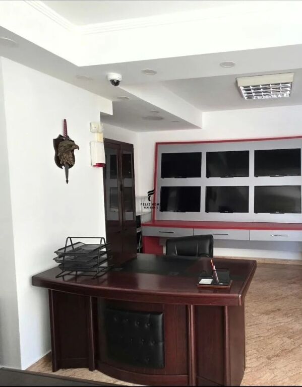 SHOP FOR RENT 70 M2 WILLSON SQUARE 80,000 LEKE FH-97935