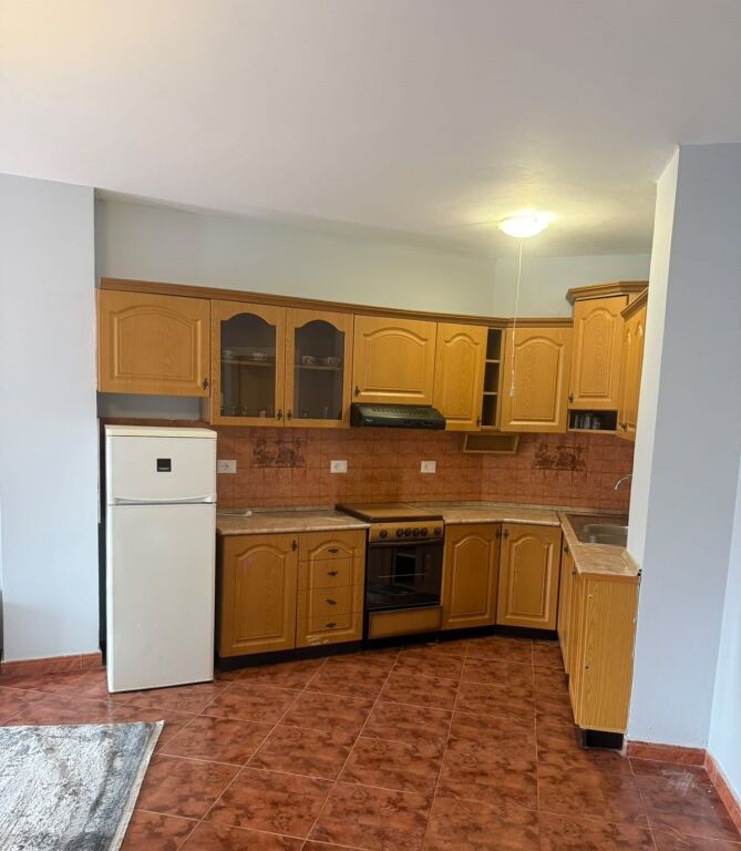Appartamento In Affitto 1+1 In Via Elbasan (ID B2101947) Tirana