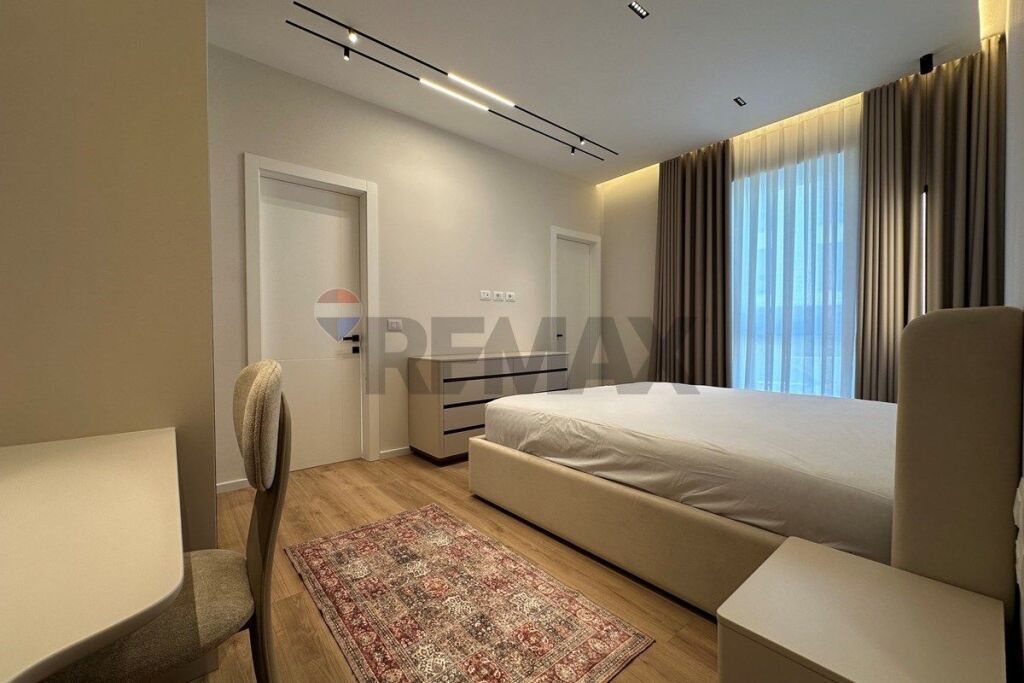 APARTAMENT 2+1 PER SHITJE NE SAUK