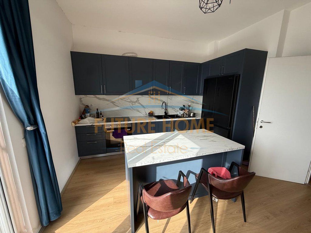 Qera, Apartament 2+1+2, Rruga Dritan Hoxha, Tiranë 800 €