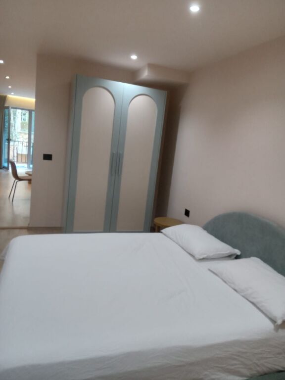 🏡 JEPET ME QIRA APARTAMENT 1+1 – KOMPLEKSI ODEON, VLORË