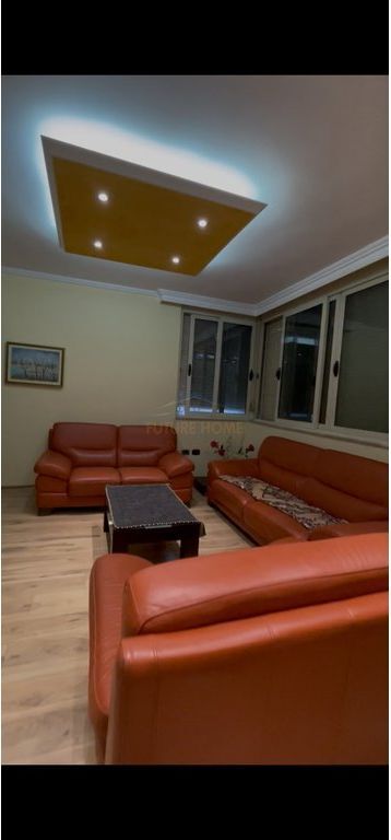 Rent, Apartment 2+1, Paris Commune, Tirana. 925 €    85,000 Lekë