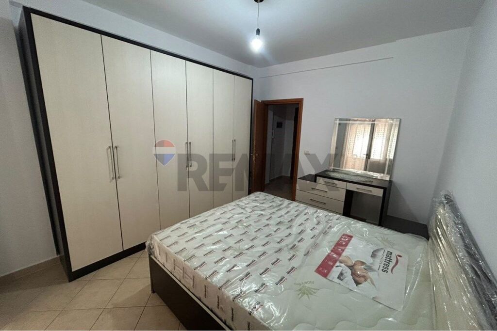 Apartament - Për Qira - Rruga Teodor Keko, Tiranë