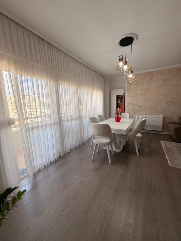 Apartament 3+1+2 – Bashkia Durrës - Qender