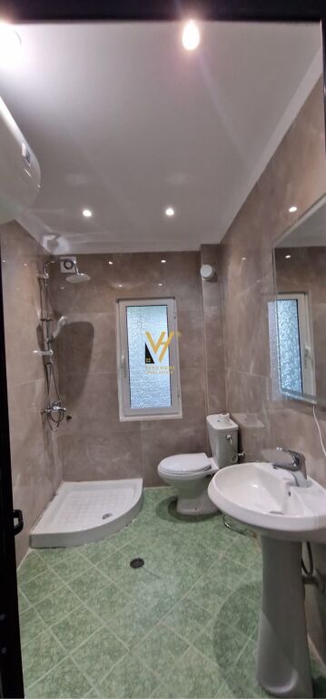 JEPET APARTAMENT 2+1 ME QIRA TE IRFAN TOMINI 60.000 LEKE