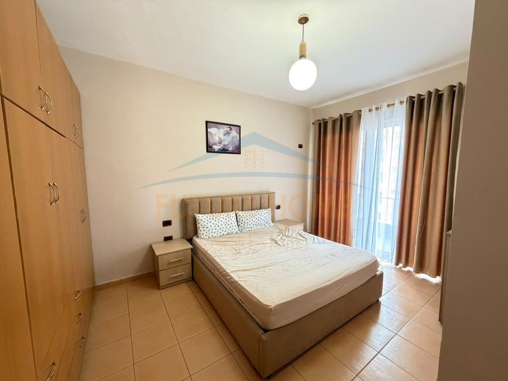 Shitet, Apartament 2+1, Yzberisht, Tiranë