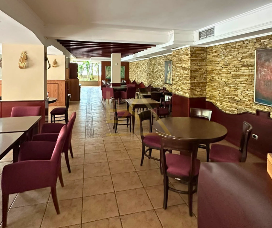 JEPET ME QIRA LOKAL – BRRYL, TIRANË