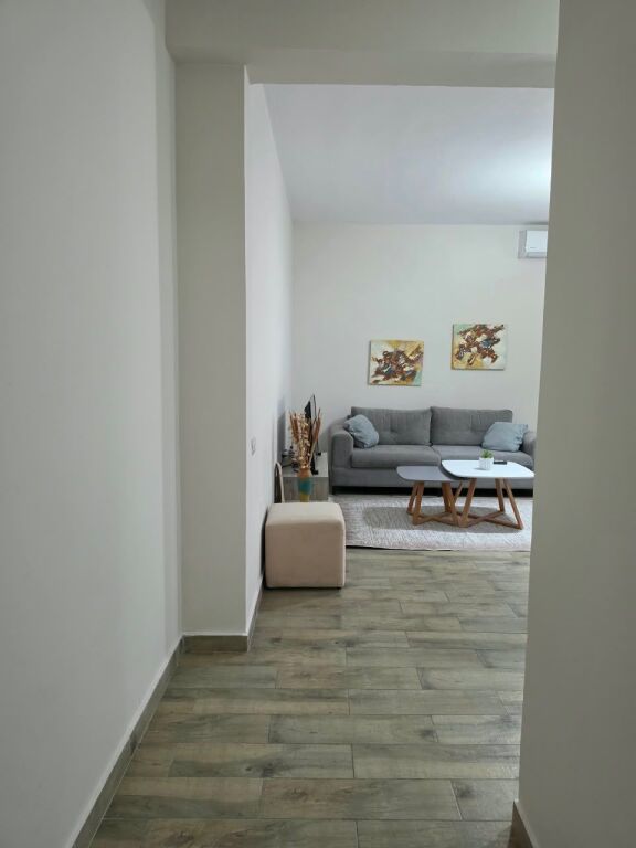 # In Affitto: Appartamento 1+1 (Piazza Wilson – Petro Nini) 📍Via Margarita Tutulani | 65 m² | 2° Piano | 650 €/Mese | Completamente Nuovo ✨️🔥