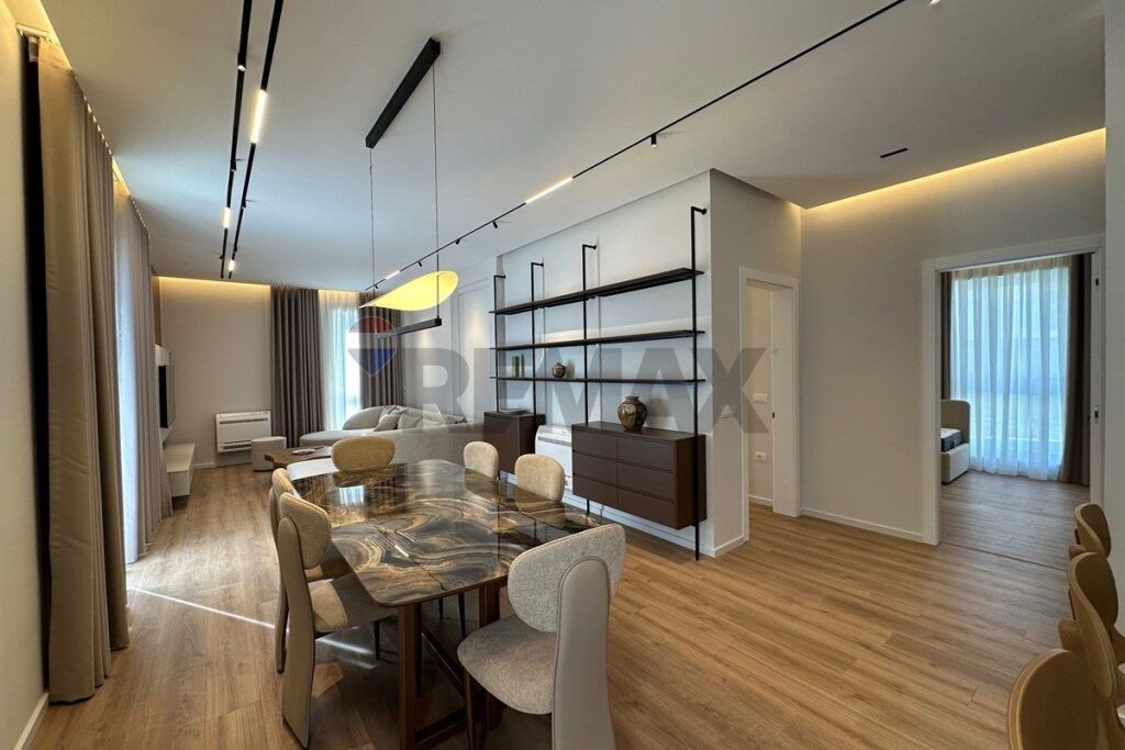 APARTAMENT 2+1 PER SHITJE NE SAUK