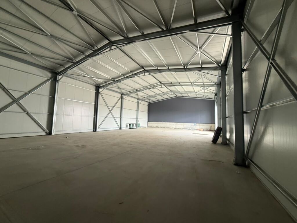 Warehouse for rent