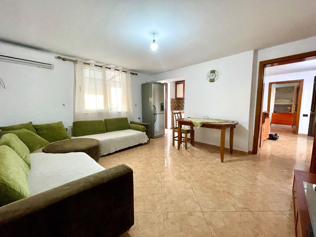 3+1 for rent near the new market 70,000 lek /month