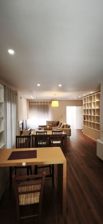 Vilë luksoze 233 m² me qira në Kolombo, TEG, Tiranë – Parkim privat