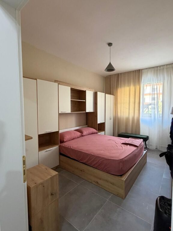 Appartamento 1+1+giardino arredato in vendita presso Rezidenca Eon, Golem, Durres, Mali i Robit, Shkembi i Kavajes.