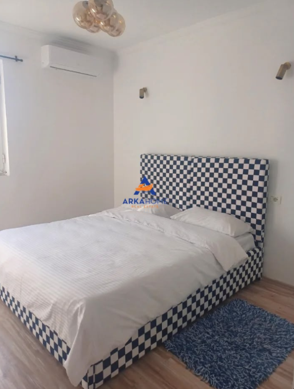 JEPET APARTMENT ME QERA 1+1+BALLKON "RRUGA PETRO NIN LUARASI" 55.000 LEKE