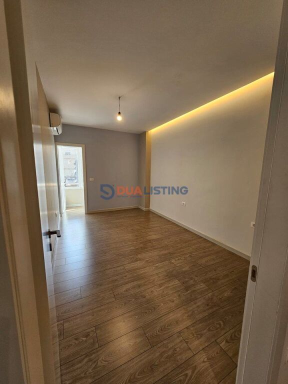 SHITET APARTAMENT 2+1 DHE GARSONIERE ZOGU I ZI, TIRANË