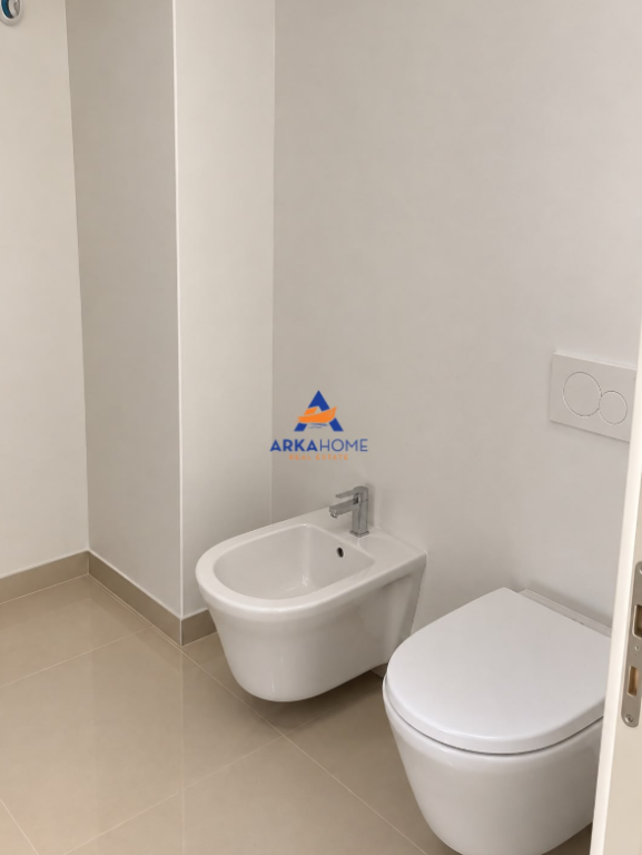 AFFITTASI APPARTAMENTO 1+1 CON BALCONE "UNIVERS CITY" 40.000 LEKE