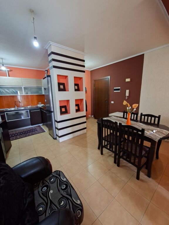 In affitto 2+1+1 CAMPO DI AVIAZIONE 700€