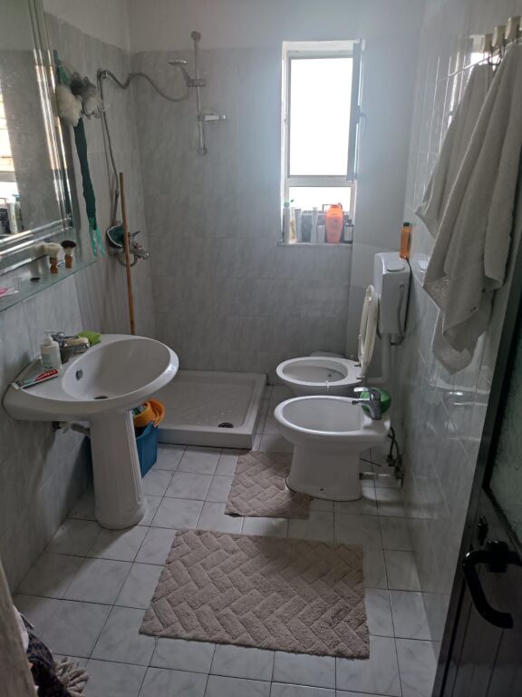 Shitje | Apartament 2 + 1 | Perball Maternitetit te Ri | 175000 € (lek) i Diskutueshem