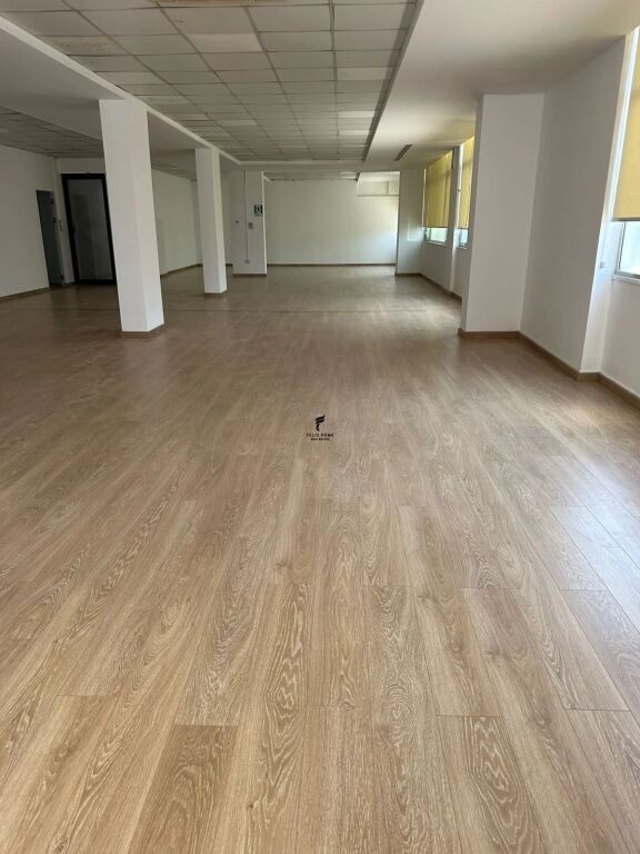 ZYRE ME QERA 330 M2 BLLOK 450.000 LEKE FH-97900