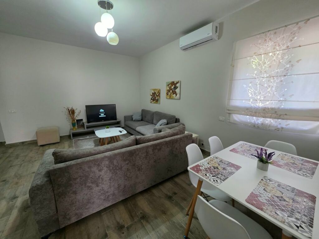 # In Affitto: Appartamento 1+1 (Piazza Wilson – Petro Nini) 📍Via Margarita Tutulani | 65 m² | 2° Piano | 650 €/Mese | Completamente Nuovo ✨️🔥