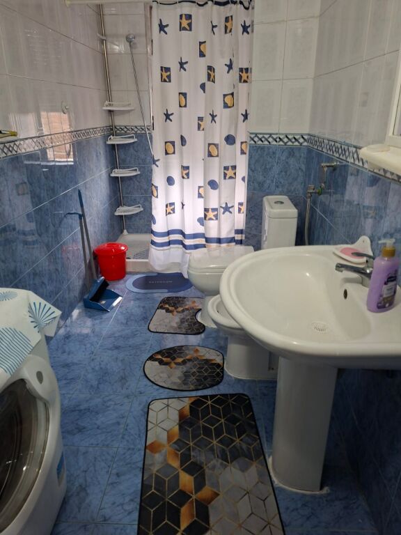 OCCASIONE! A 21-Dhjetori, appartamento arredato 1+1 in affitto. Prezzo 40.000 Lek