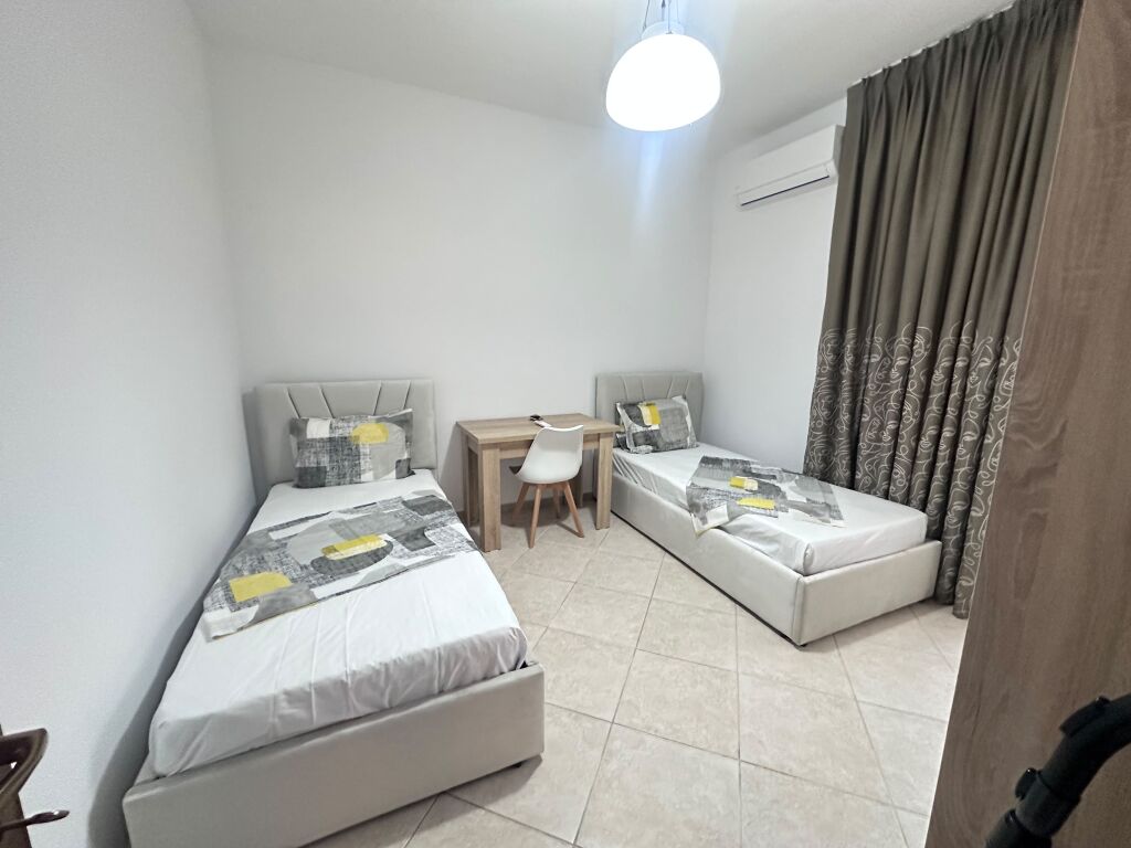 Affittasi 2+1 Viale Zogu i Pare  800€