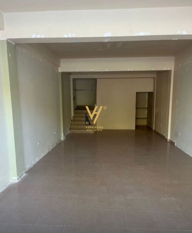 NEGOZIO IN AFFITTO 240 M2 IN VIA DRITAN HOXHA 170.000 LEKE