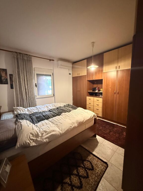 APARTAMENT 3+1 PER SHITJE PRANE KIKA 1