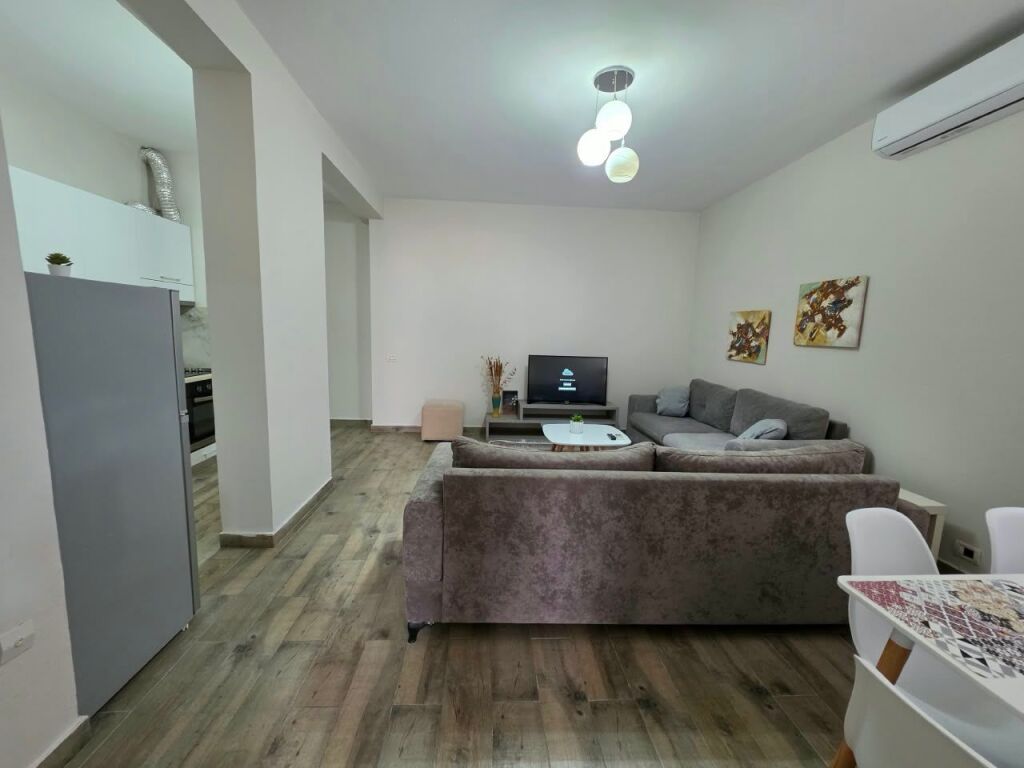 # In Affitto: Appartamento 1+1 (Piazza Wilson – Petro Nini) 📍Via Margarita Tutulani | 65 m² | 2° Piano | 650 €/Mese | Completamente Nuovo ✨️🔥