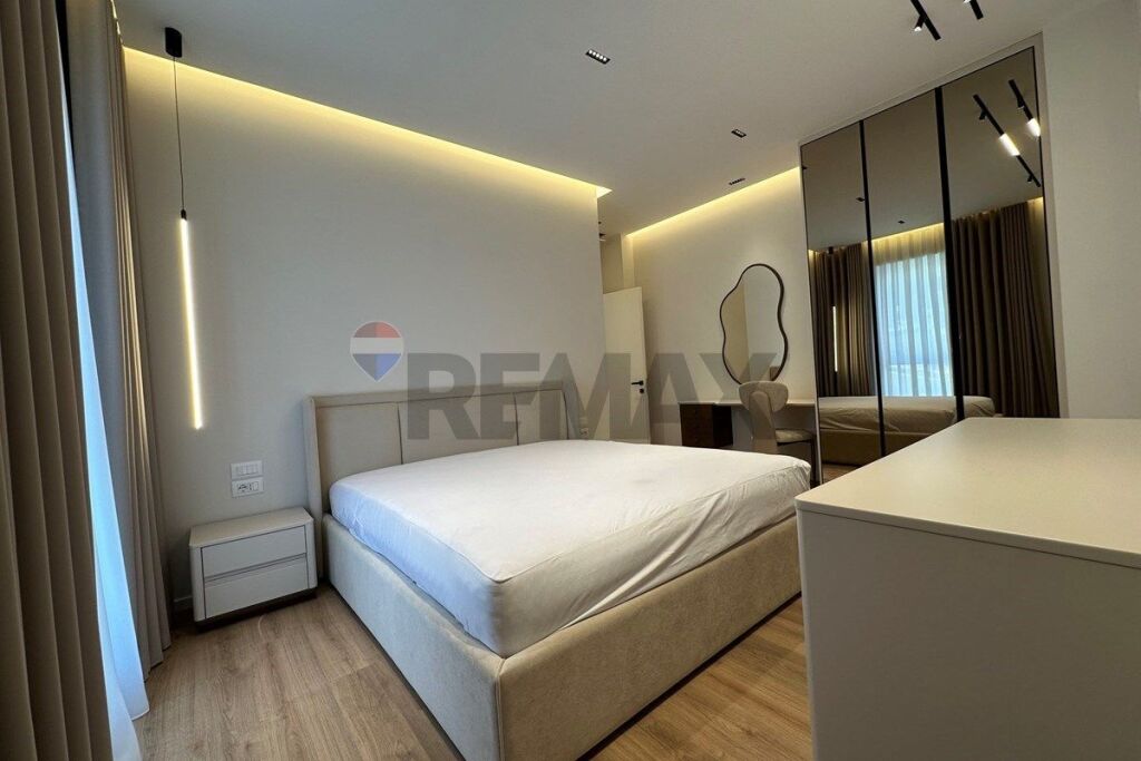 APARTAMENT 2+1 PER SHITJE NE SAUK