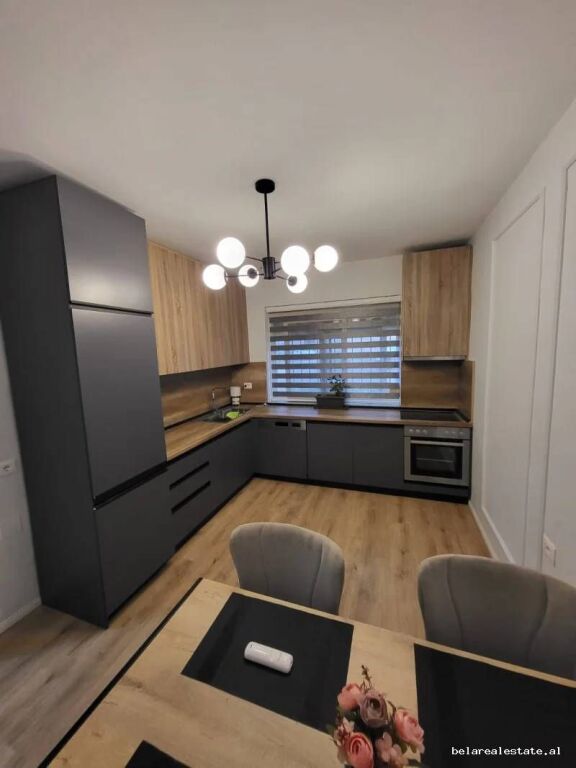 Apartament 1+1 Me Qera Tek Stacioni i Trenit (ID B211292) Tirane
