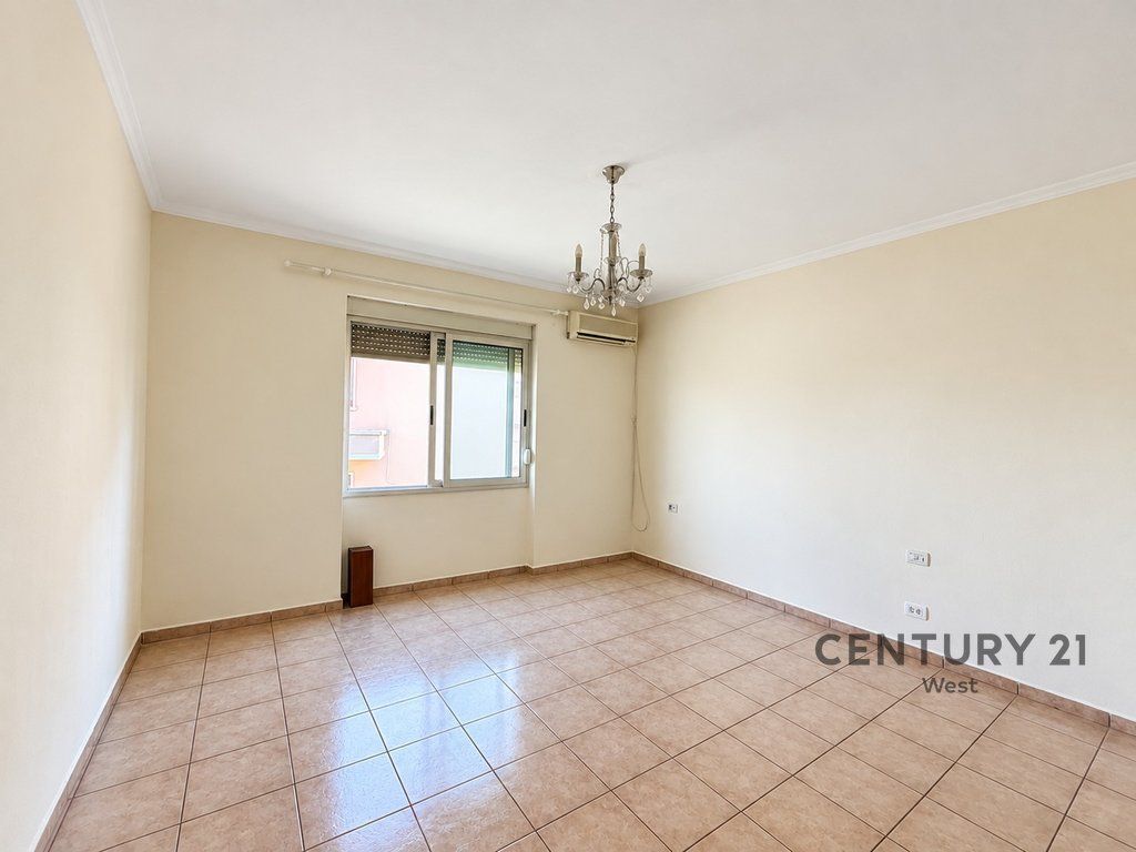 VILLA SU TRE PIANI IN AFFITTO – COLLINA DEL PRETE